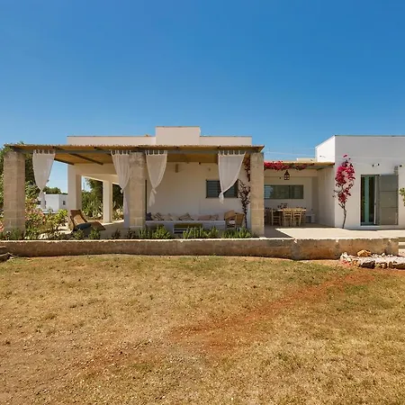 וילה Torre Guaceto